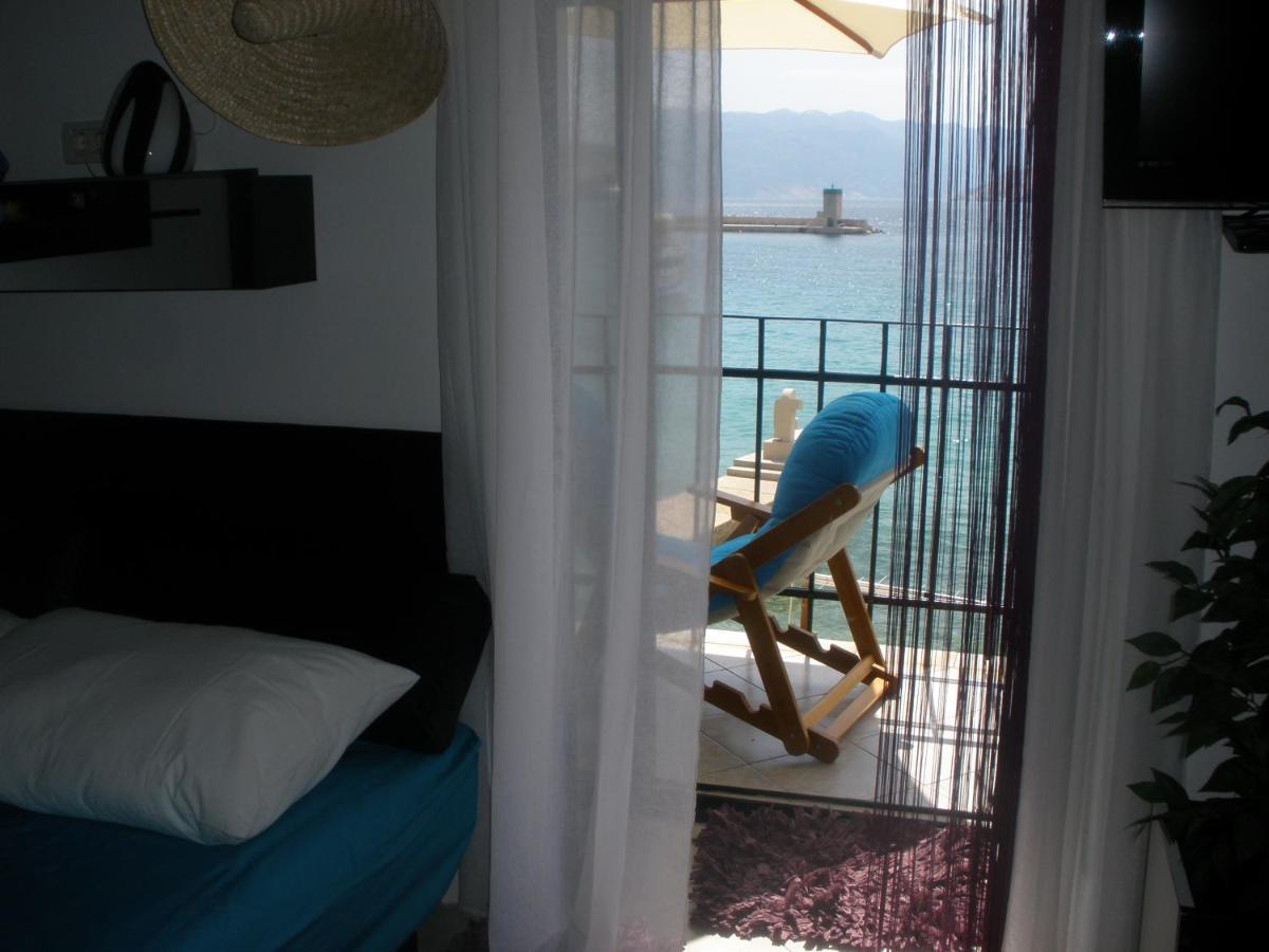 Baska Apartment-Studio Fiorino Esterno foto